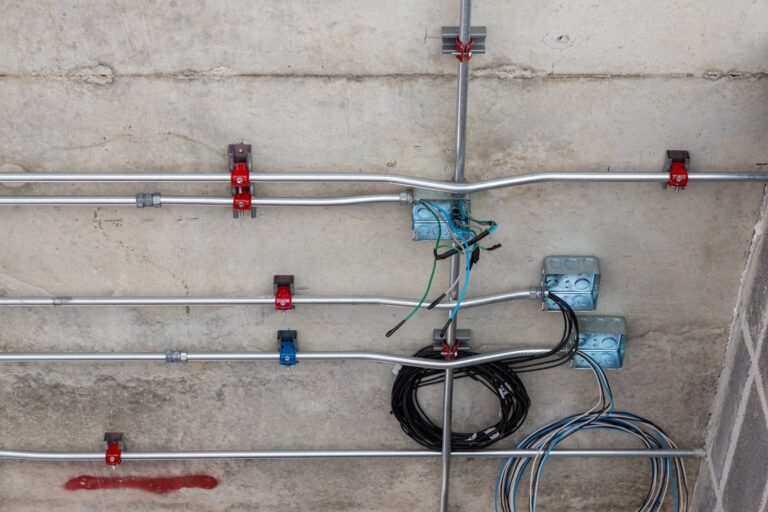 Jak wybrać i zastosować rury elektroinstalacyjne w praktyce