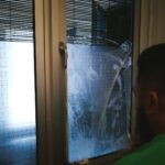 Problem z zaciekającymi oknami podczas deszczu – uszczelnianie i naprawa