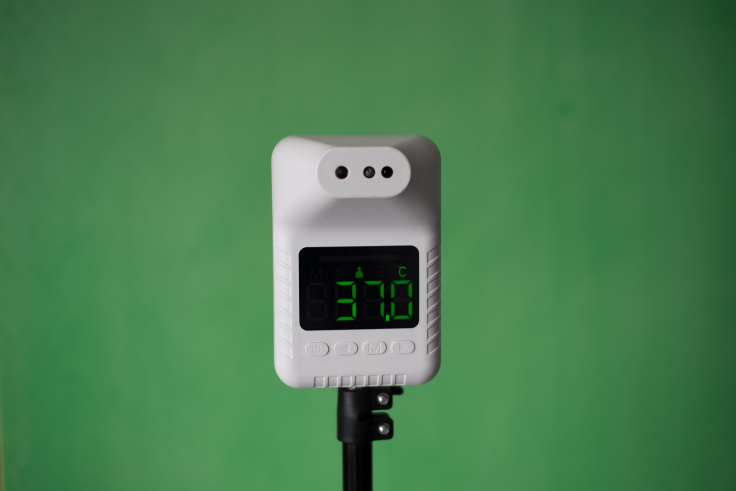 Problem z niedziałającym czujnikiem wilgotności w łazience – czyszczenie i kalibracja urządzenia