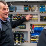 Problem z niedziałającym przełącznikiem fazowym w rozdzielnicy – diagnostyka i naprawa