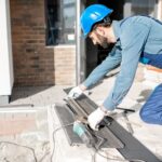 Problem z przeciekającym połączeniem rury spustowej z ryną – uszczelnianie złączy