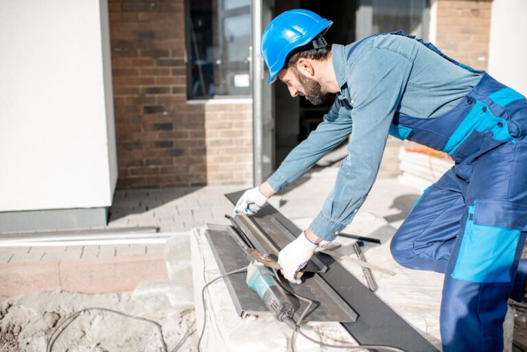 Problem z przeciekającym połączeniem rury spustowej z ryną – uszczelnianie złączy