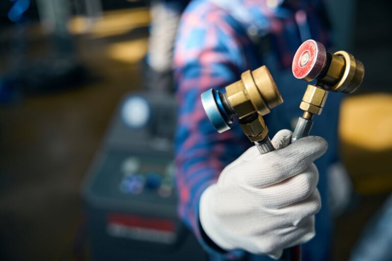 Problem z zablokowanym zaworem termostatycznym w grzejniku – odblokowanie i regulacja temperatury