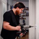 Problem z niesprawnymi okuciami w drzwiach tarasowych – regulacja i smarowanie mechanizmów