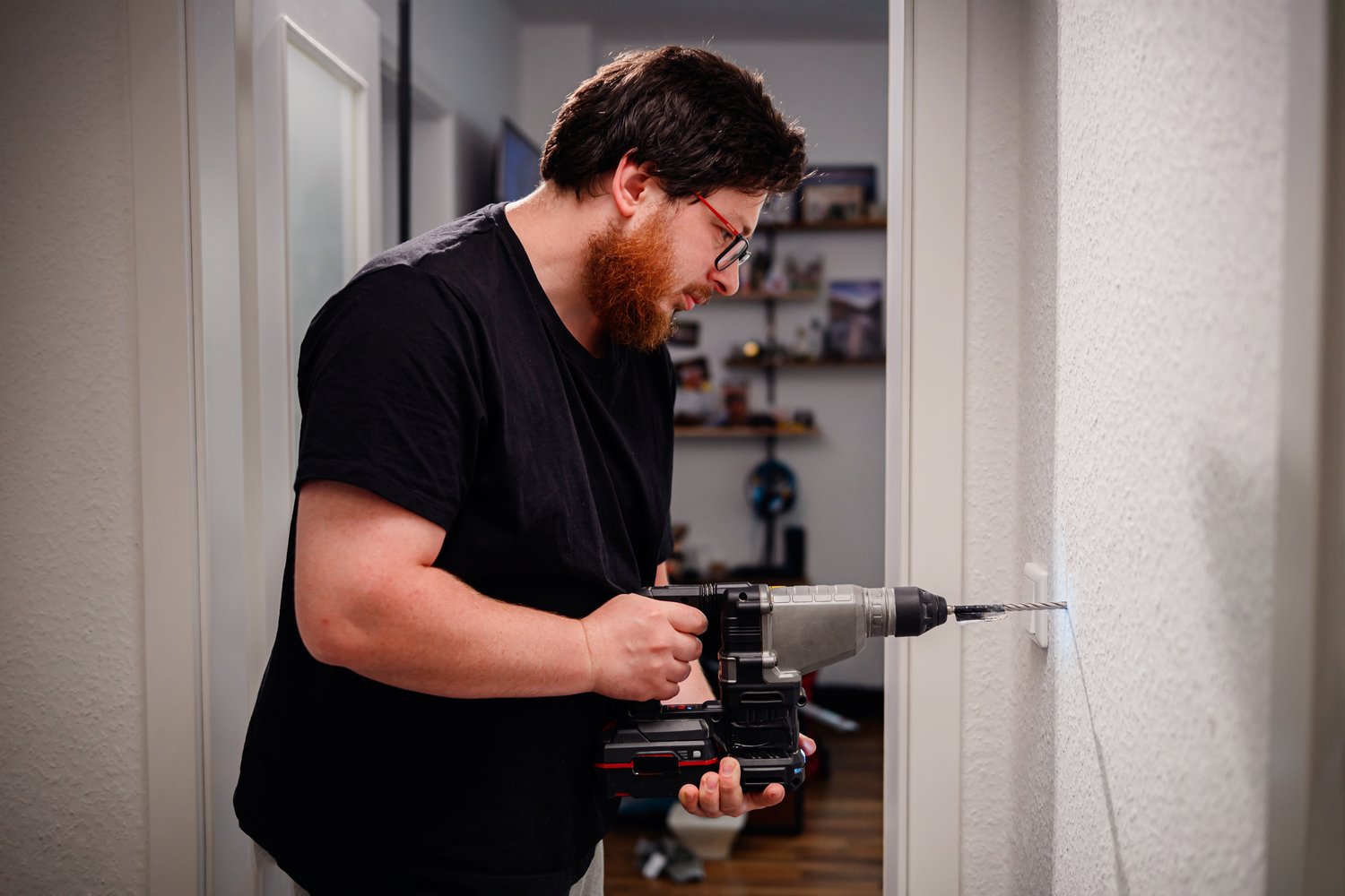 Problem z niesprawnymi okuciami w drzwiach tarasowych – regulacja i smarowanie mechanizmów