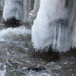 Problem z zamarzającymi rurami w nieogrzewanej piwnicy – izolacja termiczna i zabezpieczenie przed mrozem