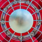 Problem z hałasującym wentylatorem w centralnej klimatyzacji – wyważenie wirnika i smarowanie łożysk