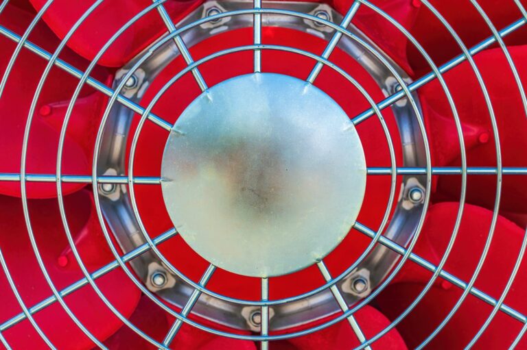 Problem z hałasującym wentylatorem w centralnej klimatyzacji – wyważenie wirnika i smarowanie łożysk